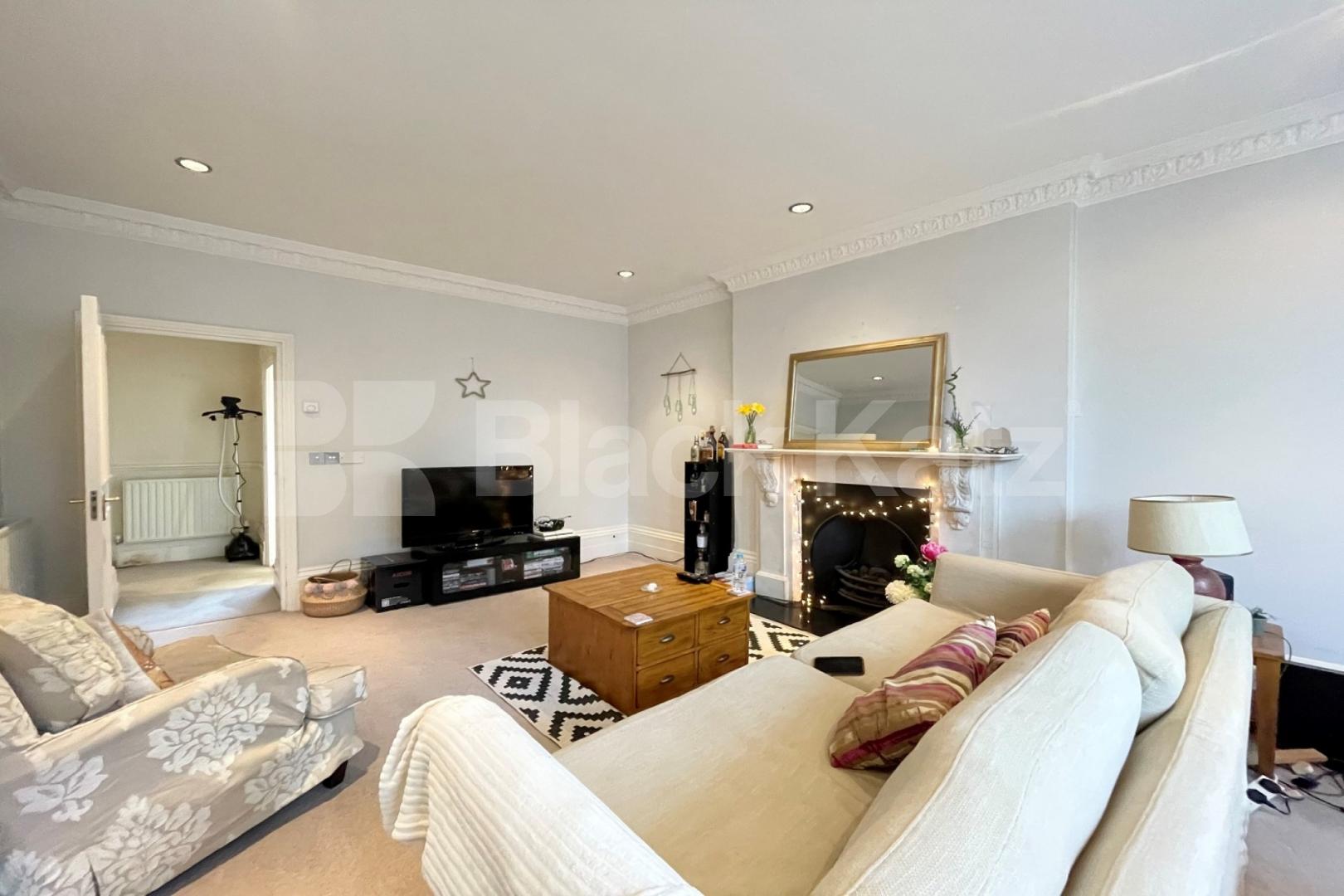 Period charm & contemporary living & boasts over 880 Sq.Ft of living space Victoria Rise , Clapham Common